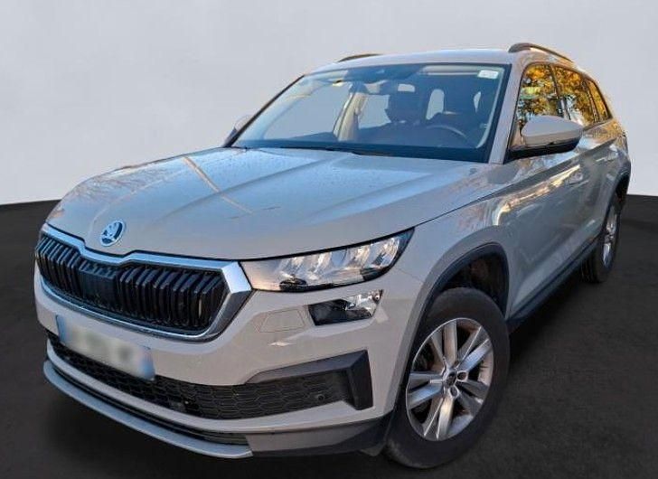 Grau Gebraucht 2022 Skoda Kodiaq Ambition SUV | 23.999 € (Etwas zu teuer) - Bild 1/4