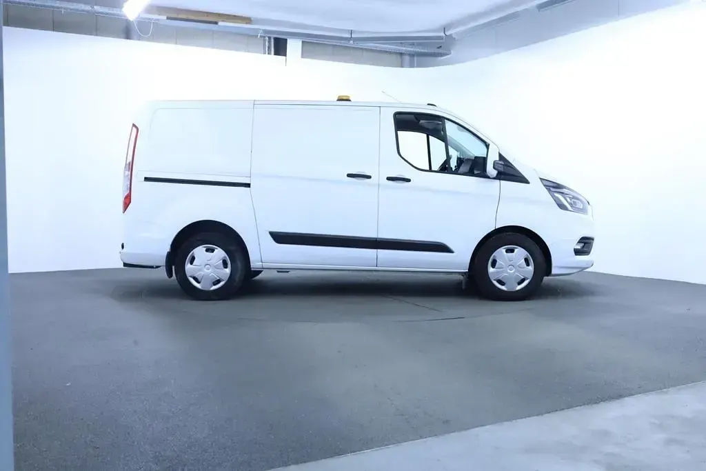 Gebraucht Ford Transit Custom Trend 131 PS (96 kW) 2020 Weiß Van / Kleinbus