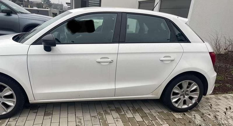 Gebraucht Audi A1 90 PS (66 kW) 2015 Weiß Kleinwagen
