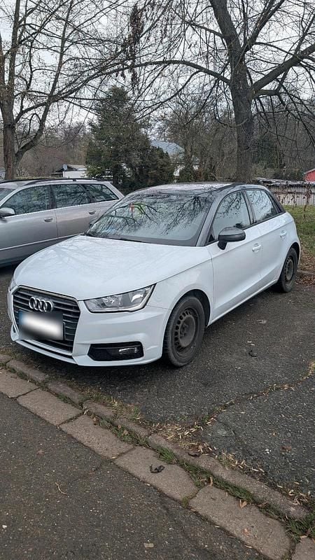 Gebraucht Audi A1 Comfort 90 PS (66 kW) 2016 Weiß Kleinwagen
