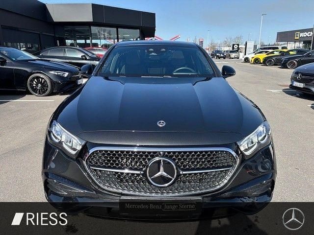 Gebraucht Mercedes E300 AMG 313 PS (230 kW) 2025 Metalliclack graphitgrau Limousine
