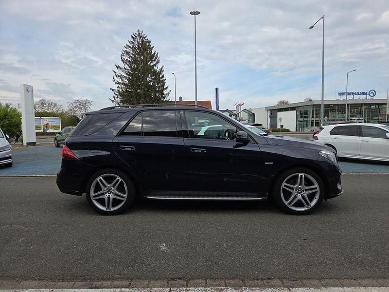 Gebraucht Mercedes GLE43 AMG AMG 390 PS (286 kW) 2017 Blau SUV