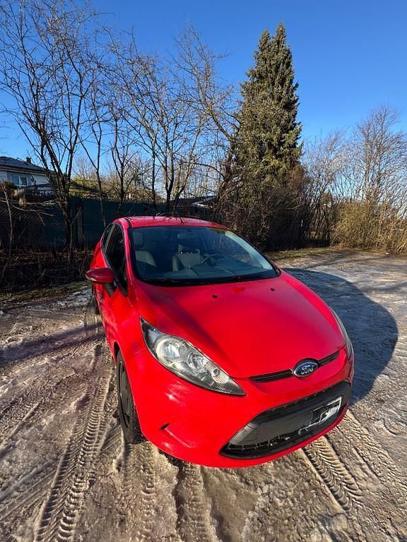 Rot Gebraucht 2008 Ford Fiesta Ambiente Limousine | 1.999 € (Fairer Preis) - Bild 1/4