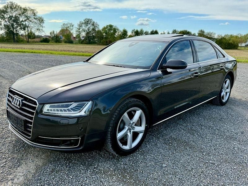 Grau Gebraucht 2015 Audi A8L Ambiente Limousine | 17.900 € (Fairer Preis) - Bild 1/4