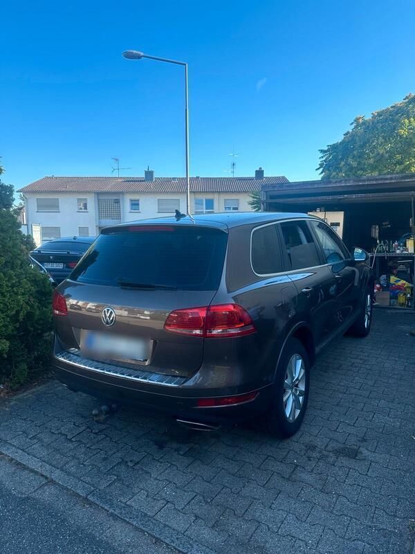 Braun Gebraucht 2010 VW Touareg SUV | 10.499 € (Guter Preis) - Bild 1/4