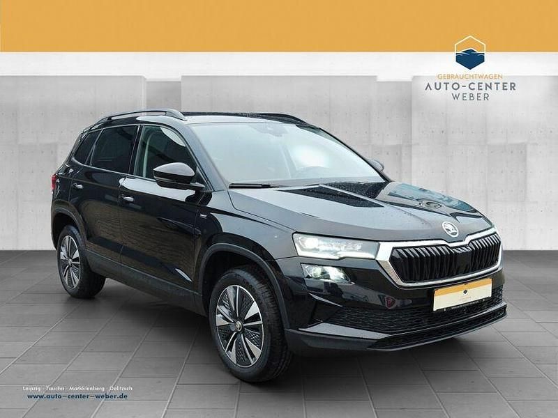 Schwarz Gebraucht 2024 Skoda Karoq Drive SUV | 30.490 € (Guter Preis) - Bild 1/4