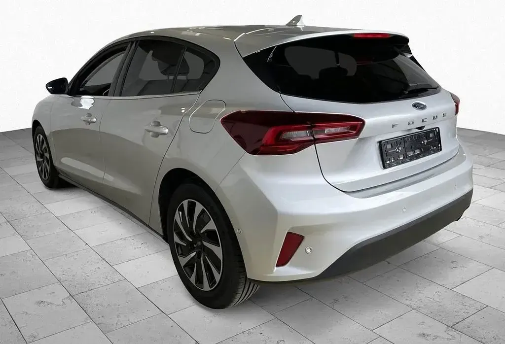 Gebraucht Ford Focus Titanium X 116 PS (85 kW) 2023 Silber Limousine