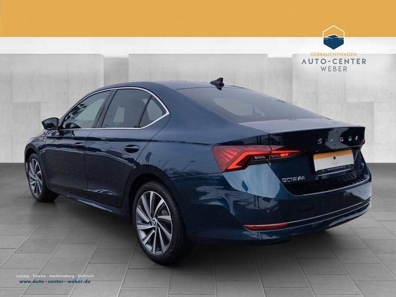 Gebraucht Skoda Octavia First Edition 150 PS (110 kW) 2020 Blau Limousine