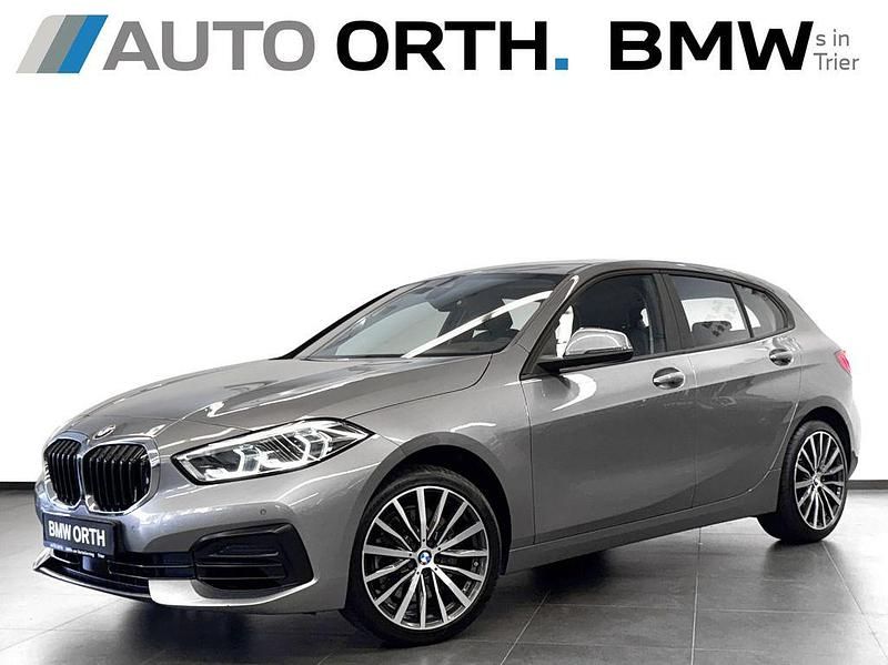 Skyscraper grau Gebraucht 2022 BMW 120 Sport Line Kleinwagen | 27.800 € (Teuer) - Bild 1/4