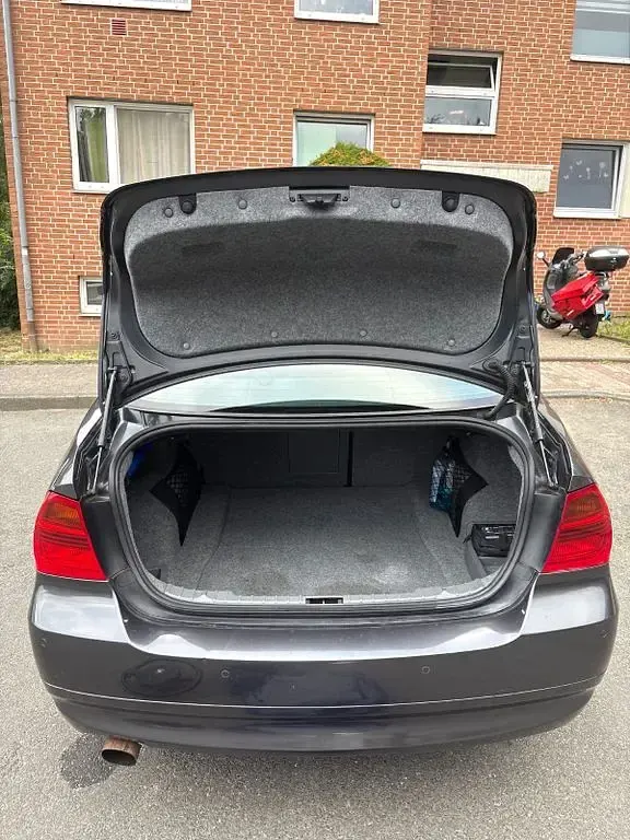 Gebraucht BMW 318 129 PS (94 kW) 2007 Limousine