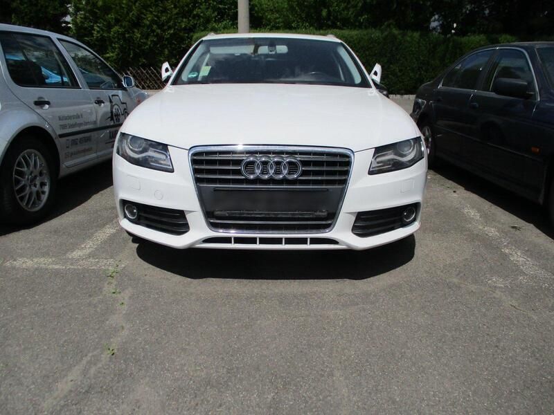 Weiß Gebraucht 2010 Audi A4 Kombi | 3.800 € - Bild 1/4