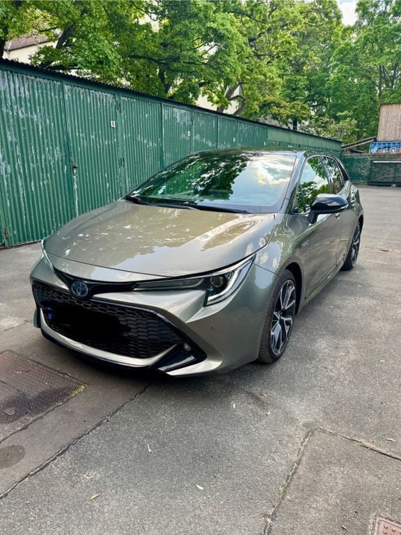 Schwarz Gebraucht 2020 Toyota Corolla Limousine | 19.800 € (Superpreis) - Bild 1/4