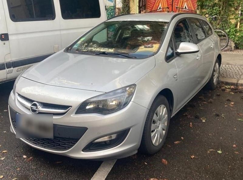 Gebraucht Opel Astra Energy 140 PS (102 kW) 2014 Silber Kombi