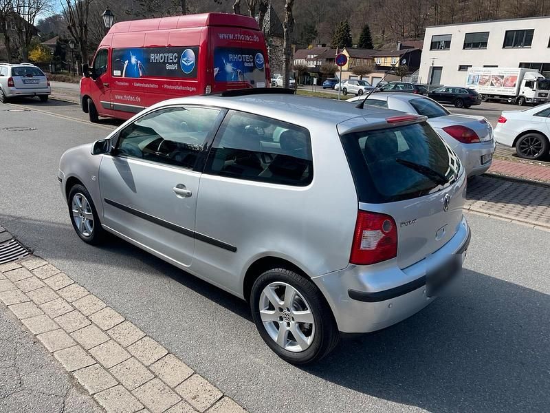 Gebraucht VW Polo 75 PS (55 kW) 2002 Silber Kleinwagen