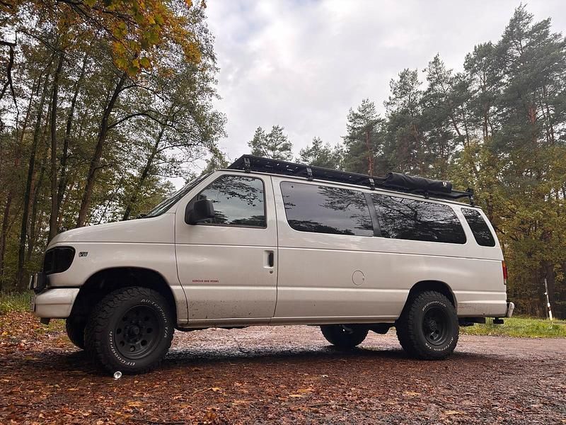 Weiß Gebraucht 1997 Ford Econoline Van / Kleinbus | 22.500 € - Bild 1/4