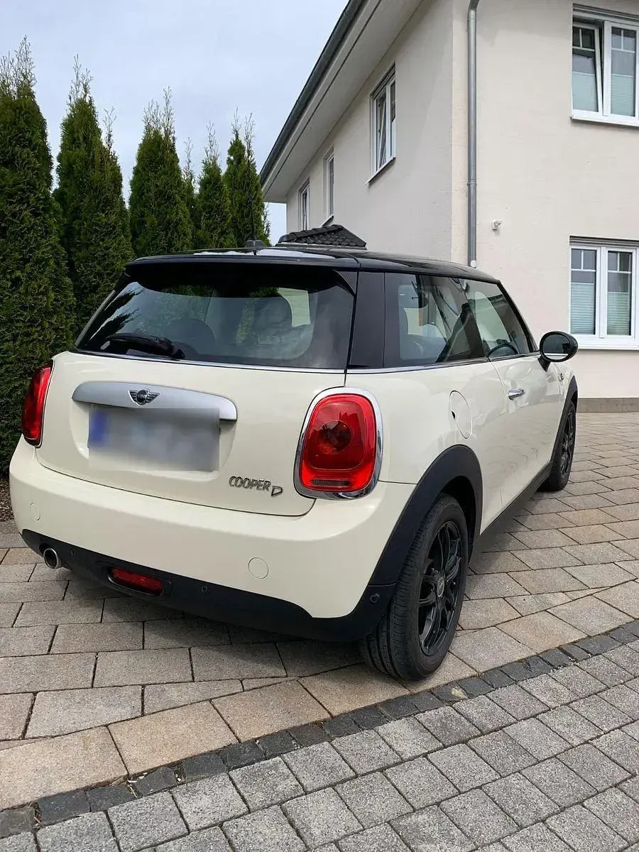 Usata Mini Cooper D 116 CV (85 kW) 2015 Beige Utilitaria