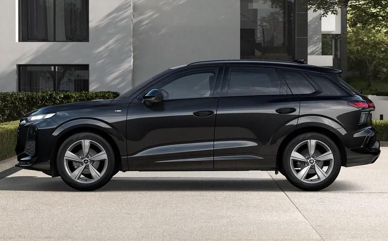 Neu Audi Q3 S-Line 150 PS (110 kW) 2025 Mythosschwarz metallic SUV