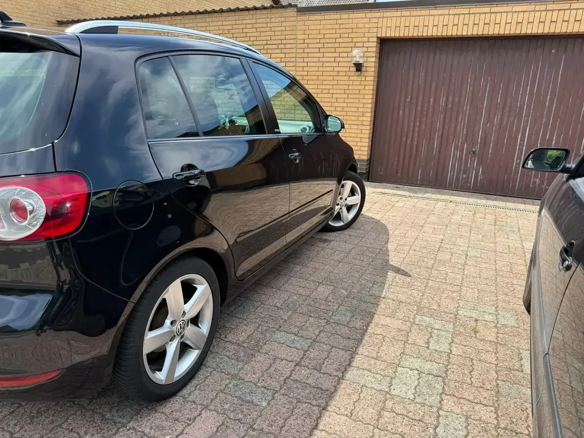 Gebraucht VW Golf Plus 105 PS (77 kW) 2011 Schwarz Van / Kleinbus