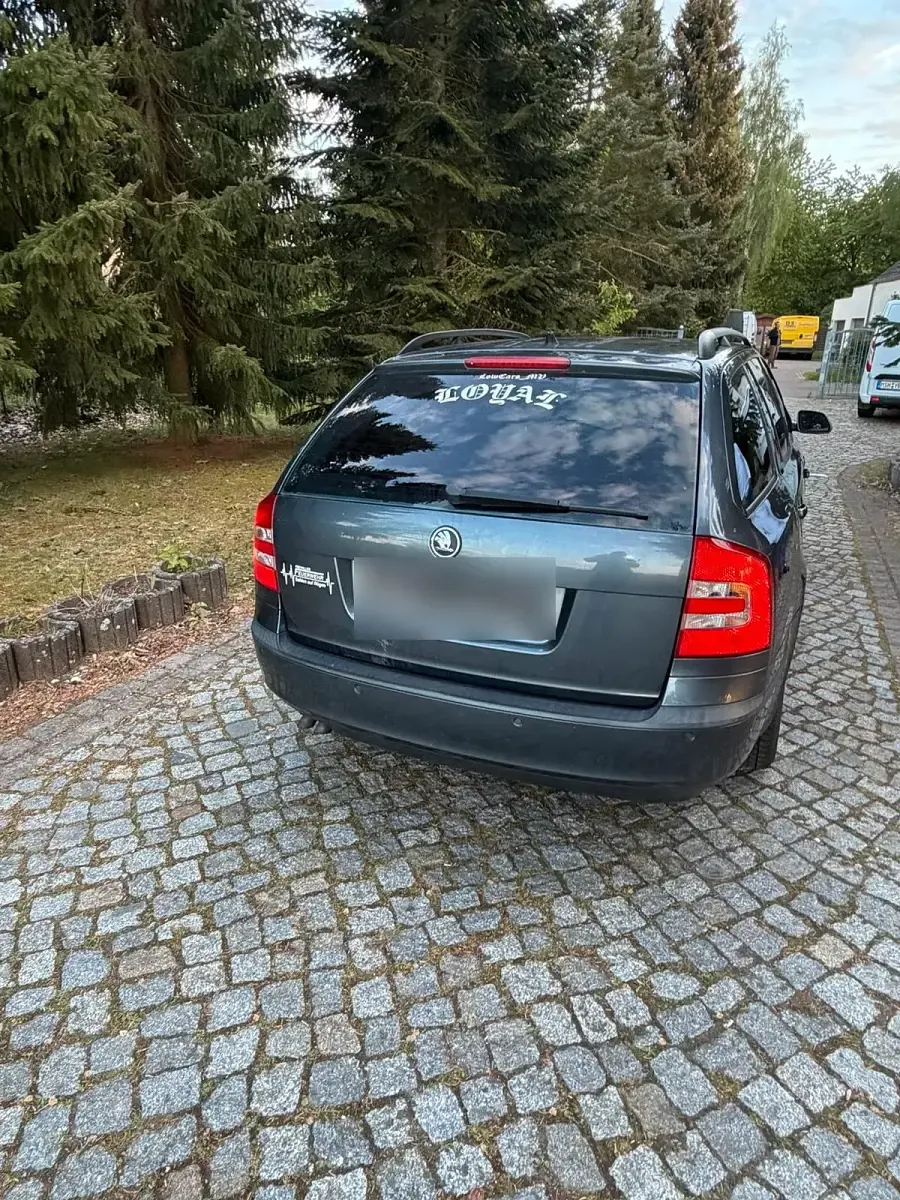 Używany Skoda Octavia 105 KM (77 kW) 2007 Szary Kombi