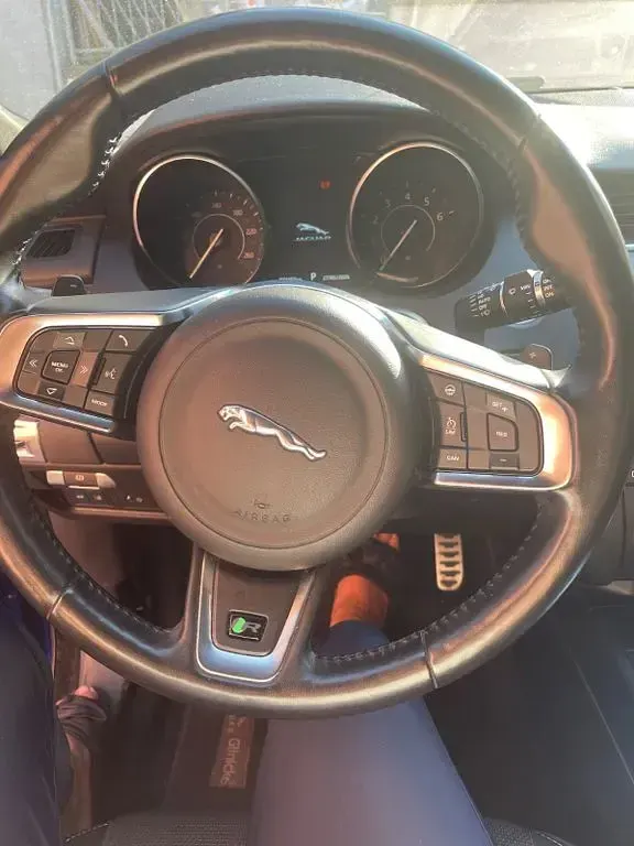 Gebraucht Jaguar E-Pace 200 PS (147 kW) 2019 Blau SUV