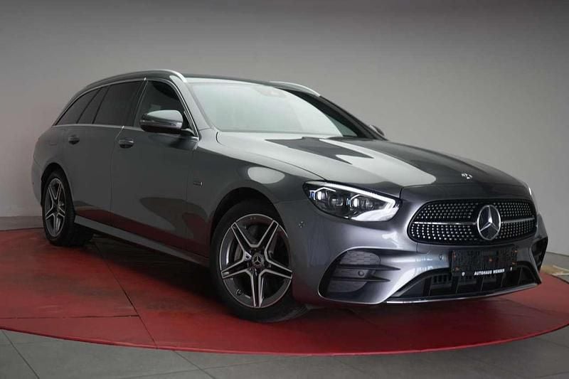 Gebraucht Mercedes E300 AMG 194 PS (142 kW) 2020 Selenitgrey Kombi