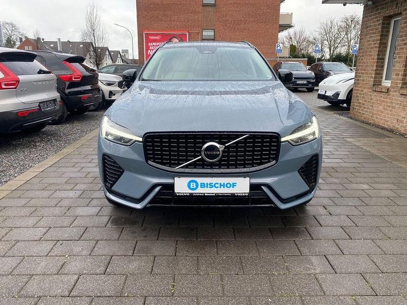 Gebraucht Volvo XC60 Plus 197 PS (144 kW) 2023 Grau SUV