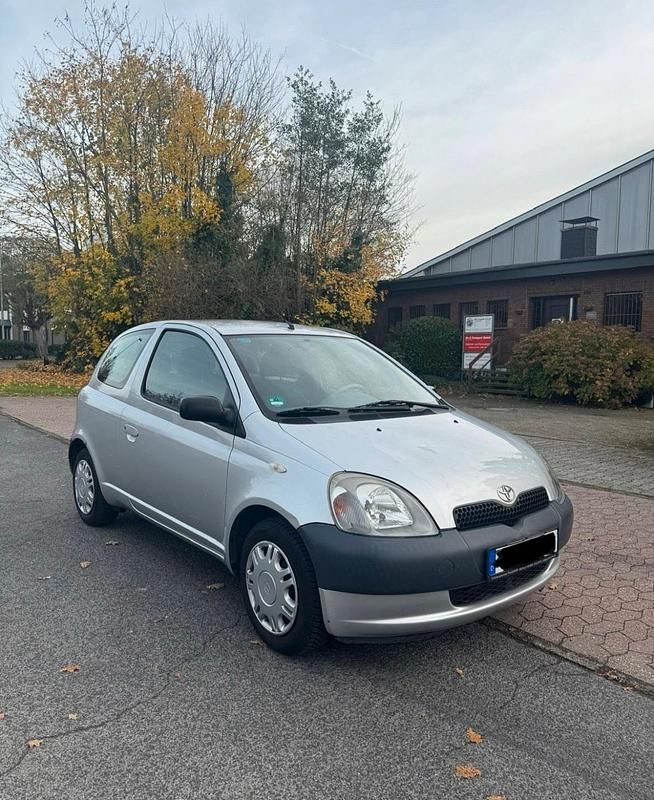 Gebraucht Toyota Yaris 68 PS (50 kW) 2002 Grau Kleinwagen
