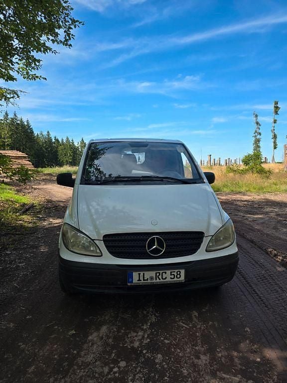 Weiß Gebraucht 2010 Mercedes Vito Van / Kleinbus | 3.500 € (Superpreis) - Bild 1/4