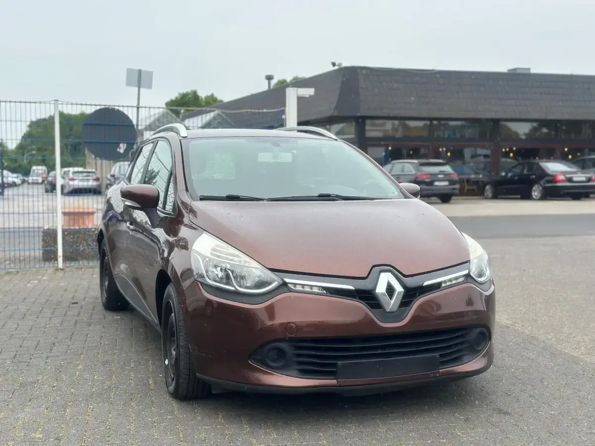 Gebraucht Renault Clio GrandTour Dynamique 73 PS (53 kW) 2013 Braun Kombi