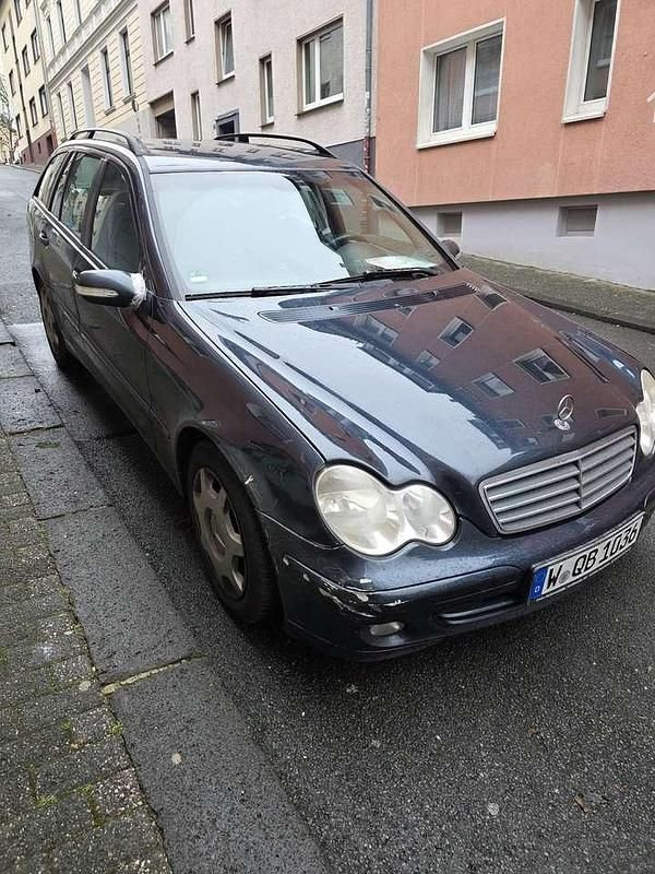 Second-hand Mercedes C200 Classic 163 CP (119 kW) 2004 Break
