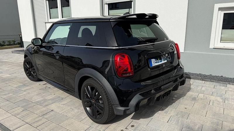 Gebraucht Mini John Cooper Works 178 PS (130 kW) 2021 Schwarz Kleinwagen