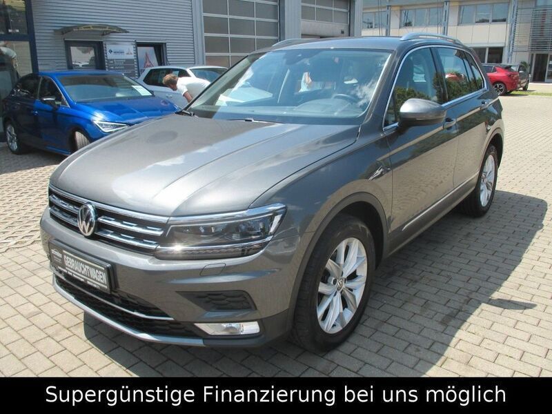 Grau Gebraucht 2016 VW Tiguan Highline SUV | 19.490 € (Fairer Preis) - Bild 1/4