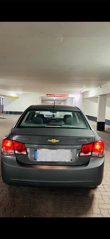Gebraucht Chevrolet Cruze 109 PS (80 kW) 2010 Grau Limousine