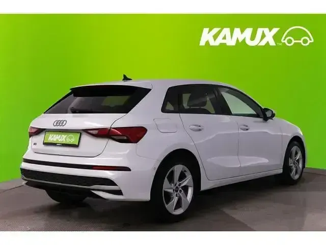 Używany Audi A3 Advanced 116 KM (85 kW) 2025 Biały Sedan/Limuzyna