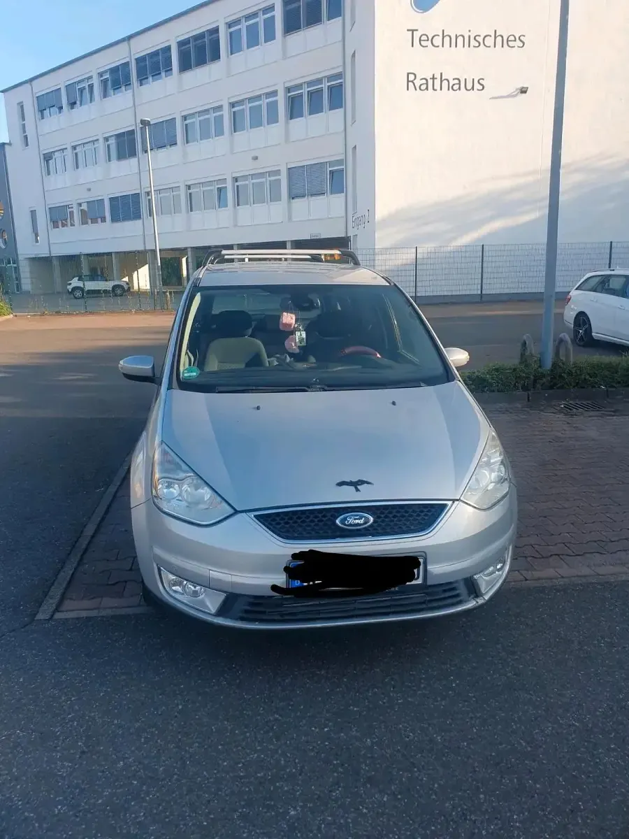 Second-hand Ford Galaxy 140 CP (102 kW) 2007 Gri Monovolum