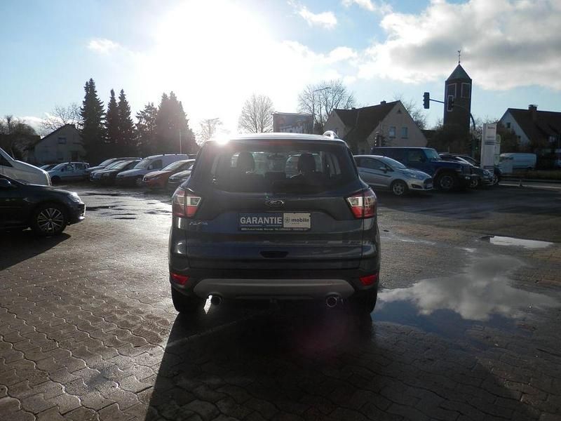 Gebraucht Ford Kuga Cool & Connect 120 PS (88 kW) 2019 Blau SUV