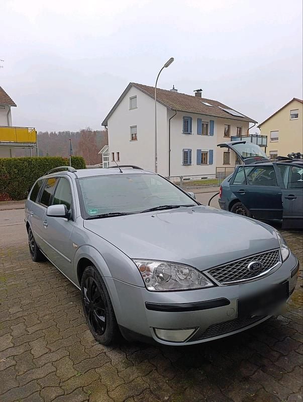 Gebraucht Ford Mondeo 125 PS (91 kW) 2005 Silber Kombi