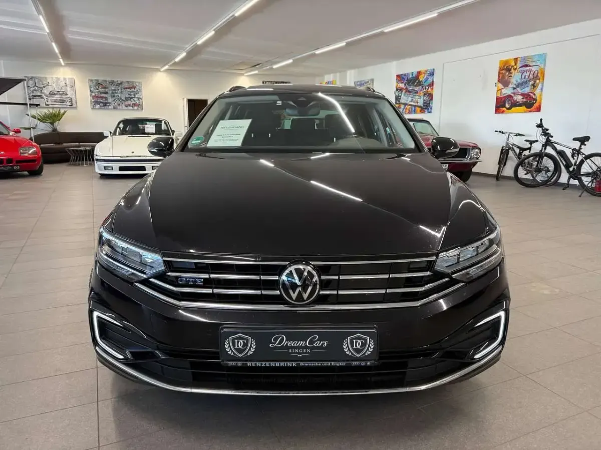 Gebraucht VW Passat GTE 272 PS (200 kW) 2021 Deep black perleffekt Kombi