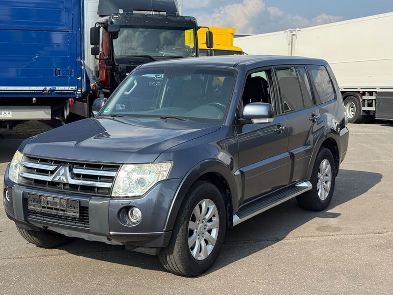 Gebraucht 2011 Mitsubishi Pajero Inform SUV | 13.990 € (Fairer Preis) - Bild 1/4