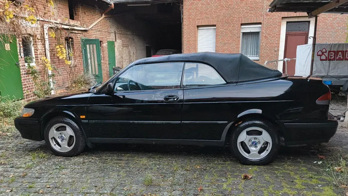 Occasion Saab 9-3 Cabriolet 131 ch (96 kW) 1999 Noir Cabriolet