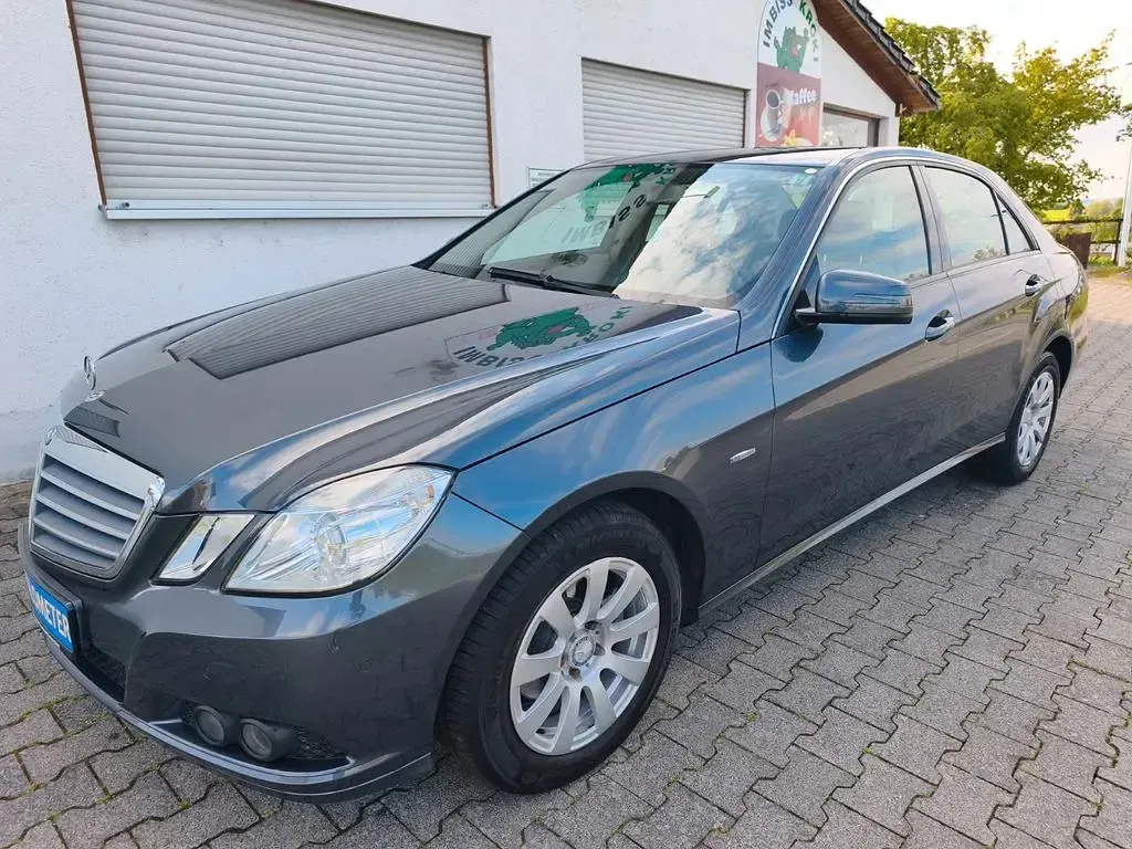 Gebraucht Mercedes E200 184 PS (135 kW) 2010 Grau Limousine