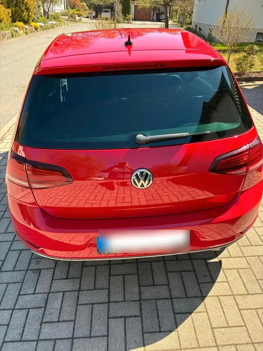 Gebraucht VW Golf VII 86 PS (63 kW) 2017 Rot Limousine
