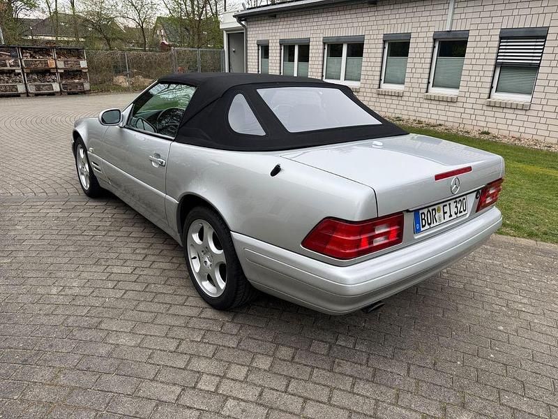 Second-hand Mercedes SL320 Edition 224 CP (164 kW) 2000 Argintiu Cabrio