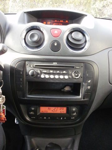 Gebraucht Citroën C2 122 PS (89 kW) 2008 Schwarz metallic Kleinwagen