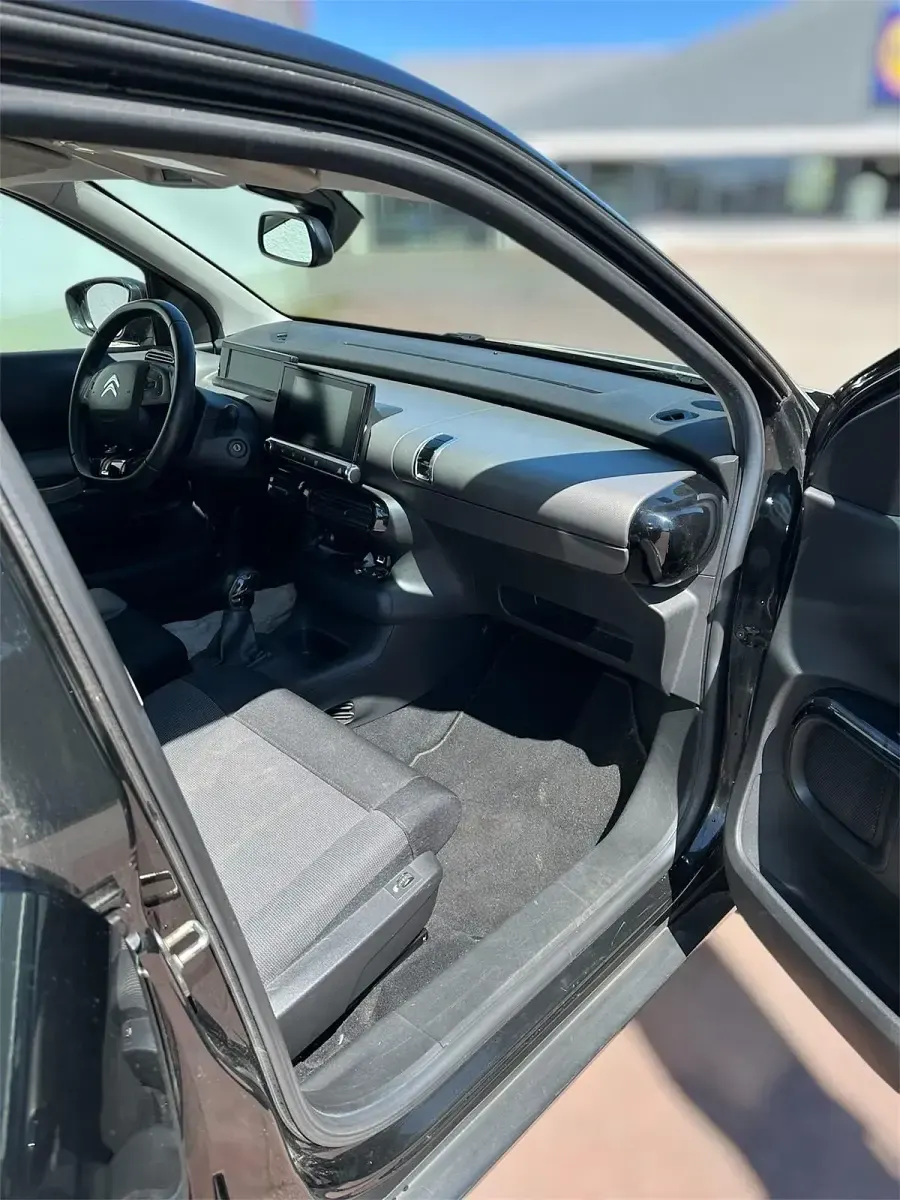 Gebraucht Citroën C4 Feel 82 PS (60 kW) 2018 Schwarz Limousine