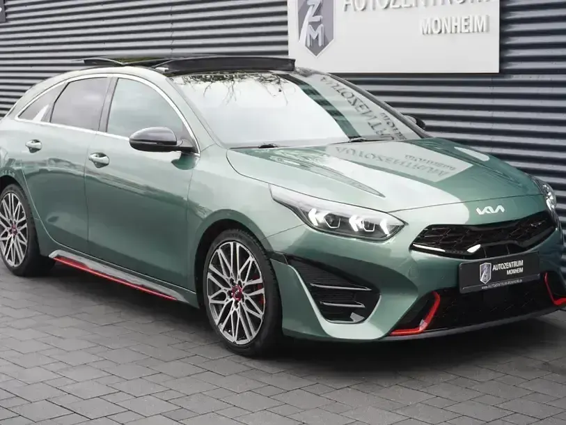 Gebraucht Kia ProCeed GT GT 204 PS (150 kW) 2022 Experience green metallic Kleinwagen