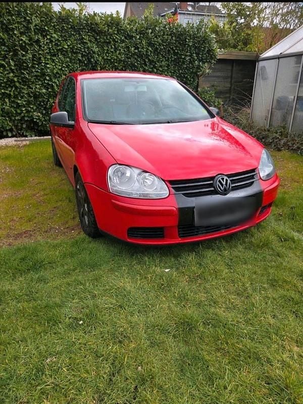 Gebraucht VW Golf V 110 PS (80 kW) 2004 Rot Kleinwagen