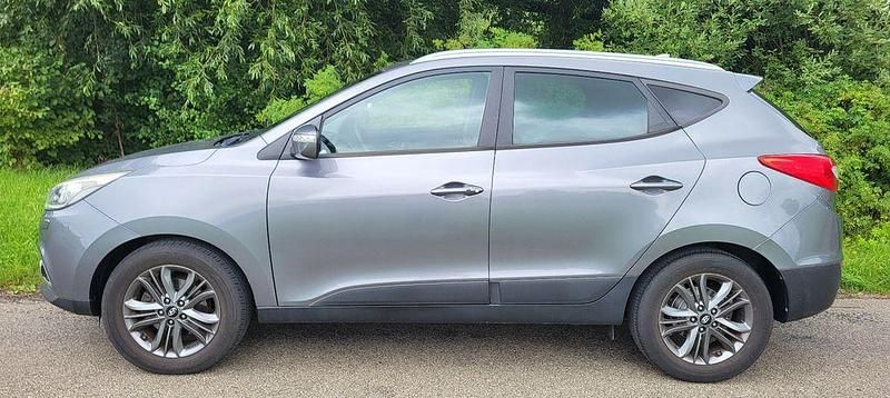 Grau Gebraucht 2014 Hyundai ix35 Style SUV | 10.900 € (Guter Preis) - Bild 1/4