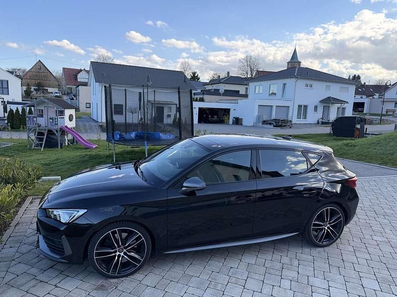 Gebraucht Cupra Leon VZ 300 PS (220 kW) 2022 Schwarz Kleinwagen