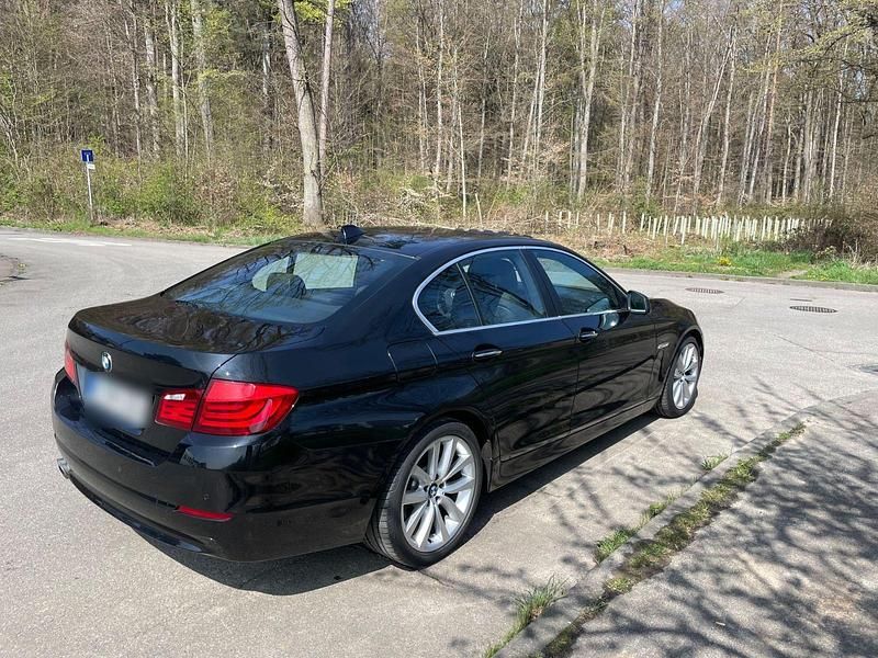 Gebraucht BMW 523 204 PS (150 kW) 2010 Schwarz Limousine